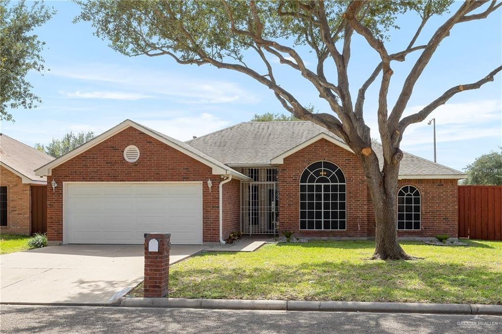 12 E St in Mission, TX - Building Photo