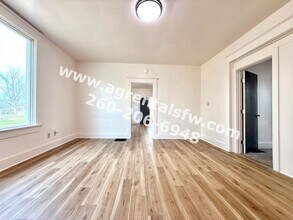 2903 Queen St in Fort Wayne, IN - Building Photo - Building Photo