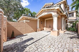 2790 Center Ct Dr in Weston, FL - Building Photo - Building Photo