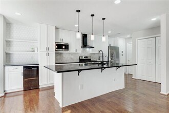 3226 Liberty Commons Dr NW in Kennesaw, GA - Building Photo - Building Photo