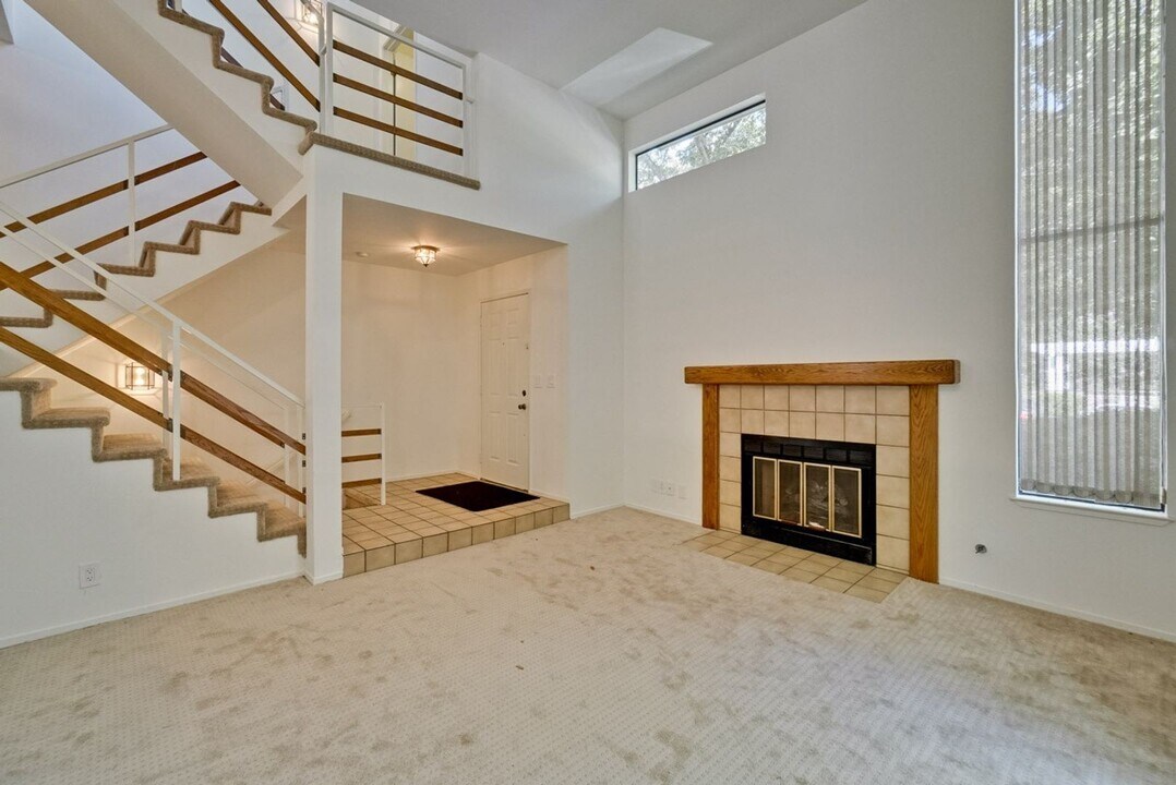 759 Loma Verde Ave in Palo Alto, CA - Building Photo