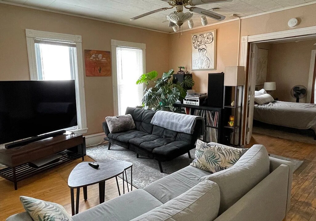 2411 Monroe St NE in Minneapolis, MN - Building Photo