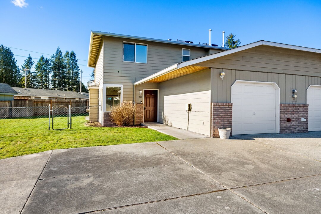 11026 3rd Ave W in Everett, WA - Foto de edificio