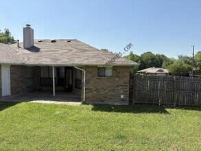 5047 Hollow Ridge Rd in Dallas, TX - Building Photo - Building Photo