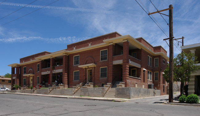 1114 N Ochoa St in El Paso, TX - Building Photo - Building Photo