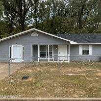 195 Hayes Dr in Jackson, MS - Building Photo