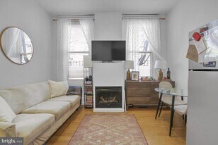 619 S 16th St in Philadelphia, PA - Building Photo