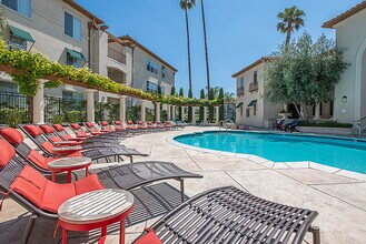 Palma Sorrento at Palm Valley in San Jose, CA - Foto de edificio - Building Photo