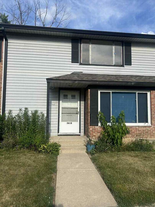 3618 Western Ave in Park Forest, IL - Building Photo