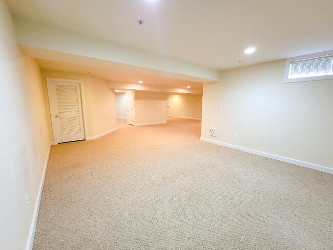 2702 Millwood Way in Bowie, MD - Building Photo - Building Photo