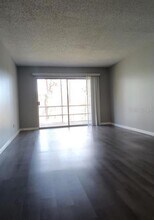 4575 S Texas Ave in Orlando, FL - Foto de edificio - Building Photo