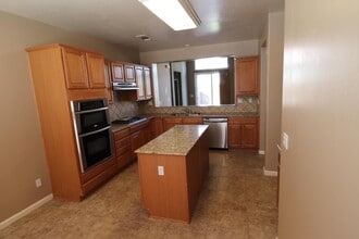 879 Tureaud Ln in Clovis, CA - Building Photo - Building Photo