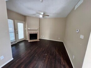 9601 Forest in Dallas, TX - Building Photo - Building Photo