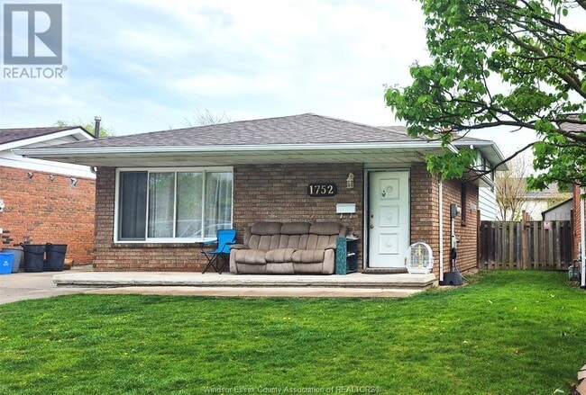 1752 Southdale Dr