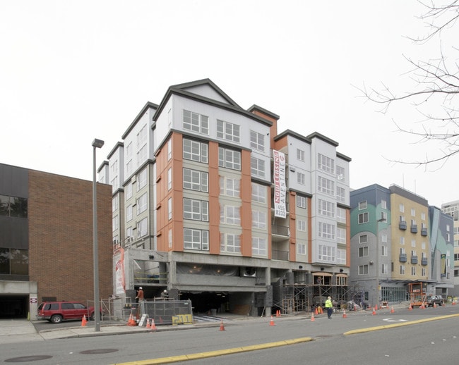 AVENT Aventine in Bellevue, WA - Building Photo - Building Photo