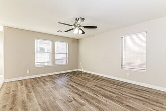 217 Bella Matese Ave in Las Vegas, NV - Building Photo - Building Photo