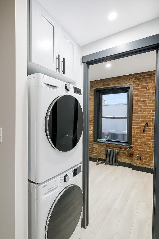 564 Hudson St in New York, NY - Building Photo - Building Photo