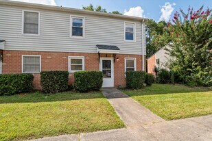 1017 Stevens Creek Rd in Augusta, GA - Building Photo