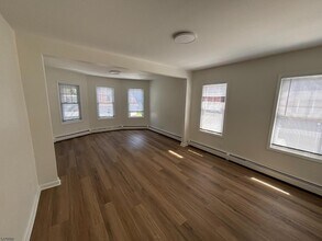 43 Stager St in Nutley, NJ - Building Photo - Building Photo