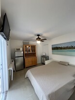 2528 Grant St, Unit Studio 2 in Hollywood, FL - Building Photo