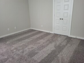 5611 Madden Ln in Houston, TX - Building Photo - Building Photo