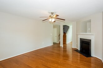 5027 Patricia Ann Ln in Charlotte, NC - Building Photo - Building Photo