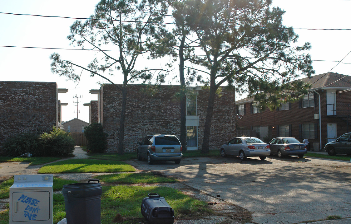 4409 Kent Ave in Metairie, LA - Building Photo