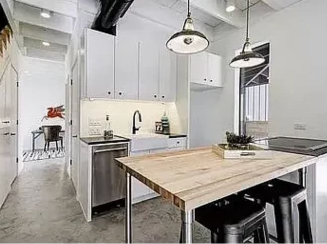 1006 Cardinal Ln in Austin, TX - Building Photo - Building Photo