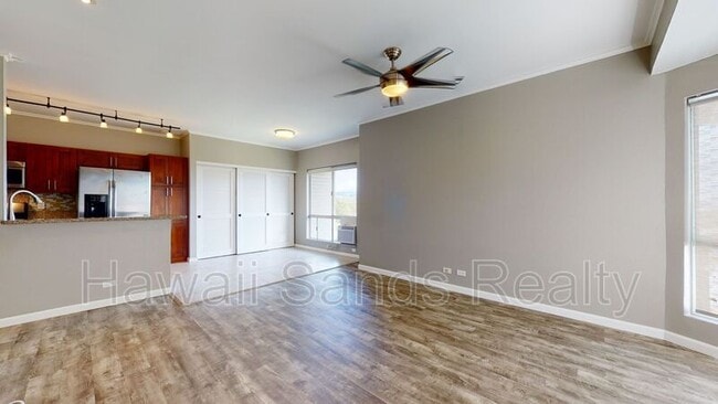 property at 94-1253 Lumikula St