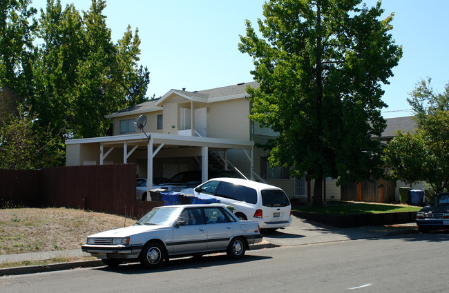 4440 Yukon Dr in Santa Rosa, CA - Building Photo - Building Photo