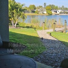 15930 Lake Candlewood Dr in Ft. Myers, FL - Foto de edificio - Building Photo