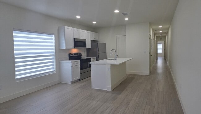 3099 15th Ave S in St. Petersburg, FL - Building Photo - Building Photo