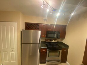 2851 N Oakland Forest Dr in Oakland Park, FL - Building Photo - Building Photo