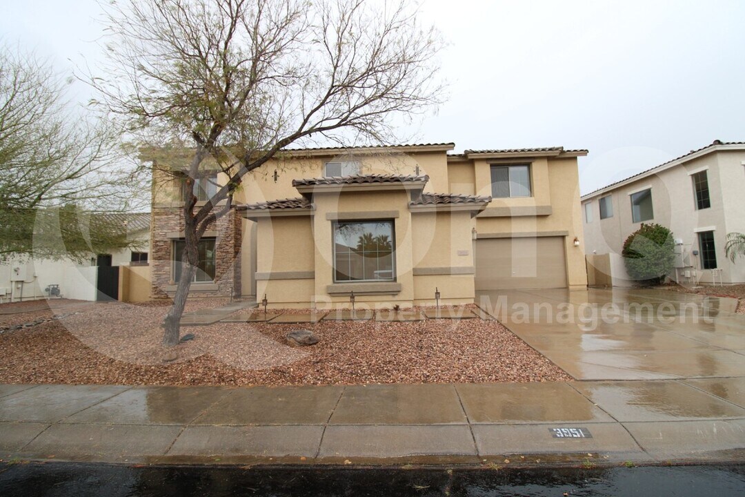 3951 E Ravenswood Dr in Gilbert, AZ - Building Photo