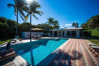 4000 S Ocean Blvd in Lantana, FL - Building Photo - Building Photo