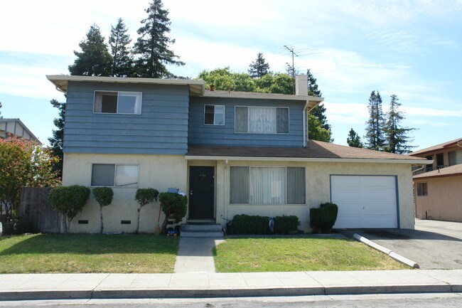 2235 Deborah Dr in Santa Clara, CA - Building Photo - Building Photo