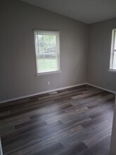 34XX SW Burnett Rd in Topeka, KS - Building Photo - Building Photo