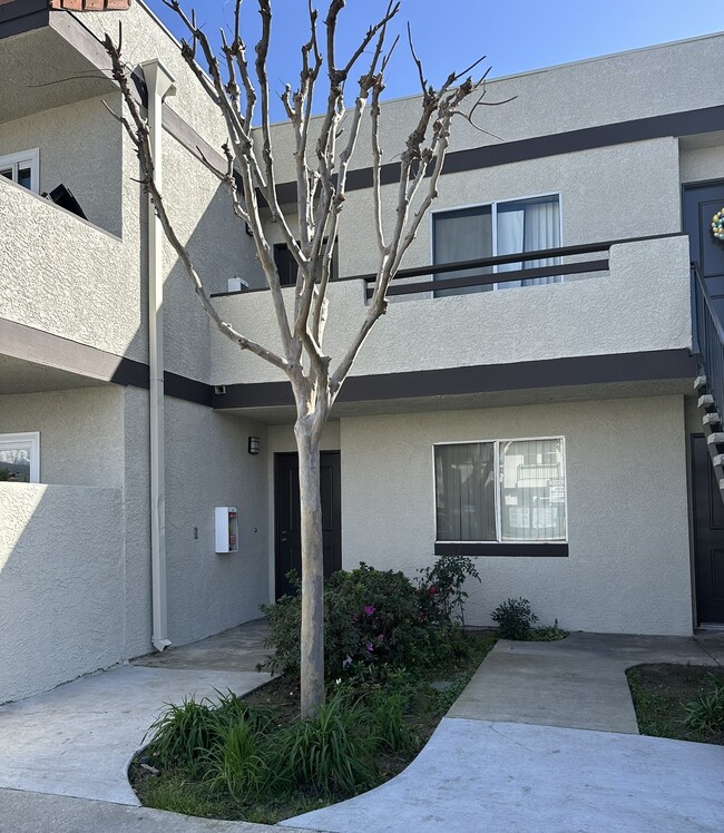 Villa Christina Apartments in Covina, CA - Building Photo - Building Photo