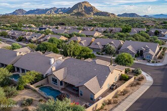 11056 E Oberlin Way in Scottsdale, AZ - Building Photo - Building Photo