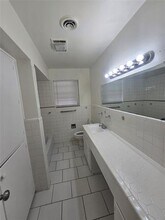 921 Poinsettia Dr in Lancaster, TX - Building Photo - Building Photo