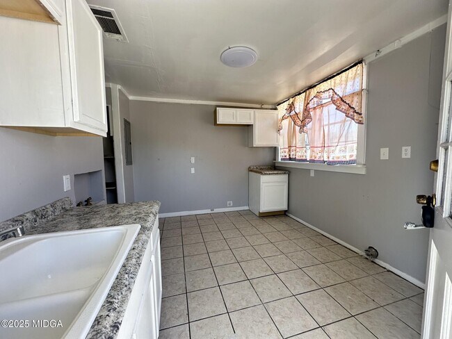 1506 Walnut St in Macon, GA - Building Photo - Building Photo
