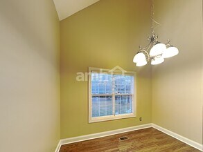 1009 Loch Lomond Cir in Concord, NC - Foto de edificio - Building Photo