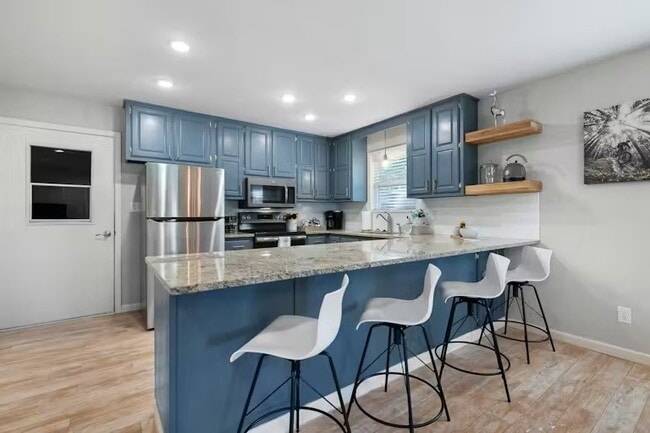 15 Churchill Dr in Bella Vista, AR - Building Photo - Building Photo