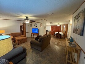 10891 W Whitacre Ln, Unit SI ID1515075P in Crystal River, FL - Building Photo