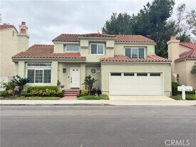 15 Liliano in Irvine, CA - Building Photo