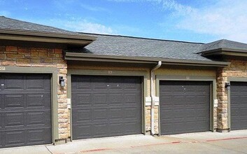 PECAN POINTE in Temple, TX - Foto de edificio - Building Photo
