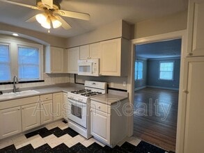 2521 Cecelia Ave in Brentwood, MO - Building Photo - Building Photo