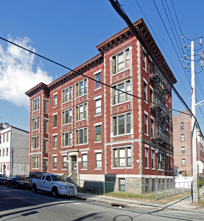 29 E Fourth St in Mount Vernon, NY - Foto de edificio - Building Photo