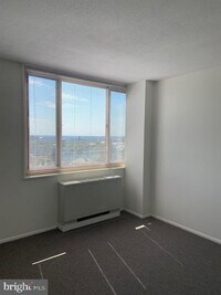 1 E University Pkwy photo'