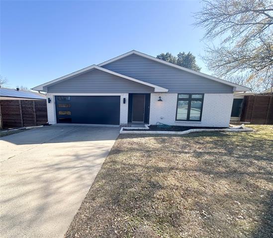 property at 3016 Oakridge Dr